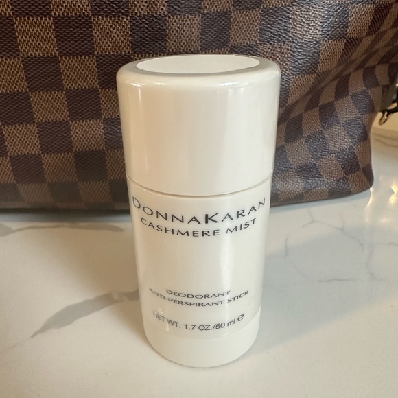 Donna Karan Cashmere Mist Deodorant Sealed NEW - Picture 4 of 9